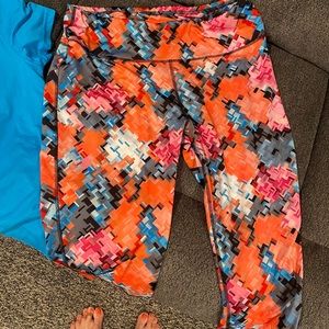 Crop leggings and shirt